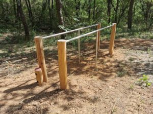 Barres parallèles en bois